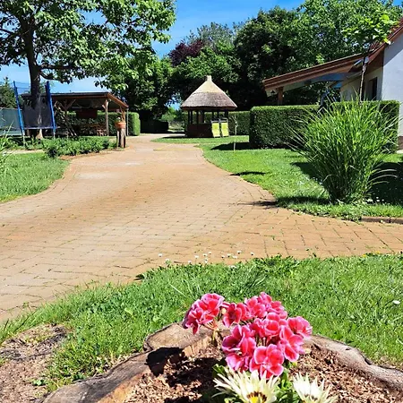 Puszta Vendeghazak 2. アパート *